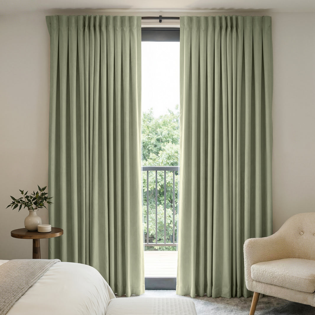 Everly Heavyweight Chenille Room Darkening Curtain